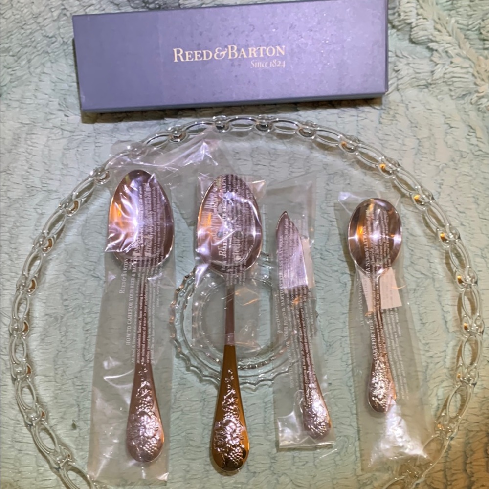Reed & Barton Chianti pattern NWT 4 pc Hostess Set 18/10 Stainless Steel